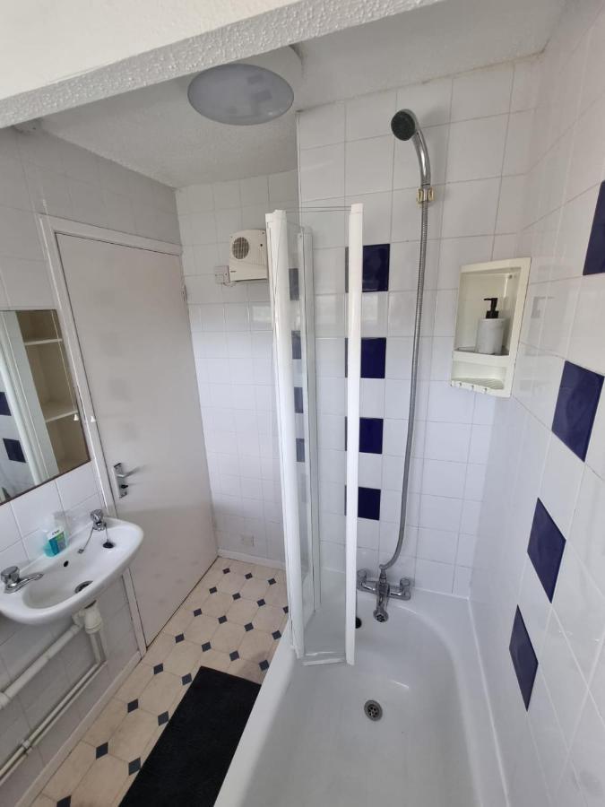 Private Rooms Bath Eksteriør bilde